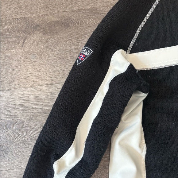 Dale of Norway Black and Cream Performance Jacket - Picture 8 of 9